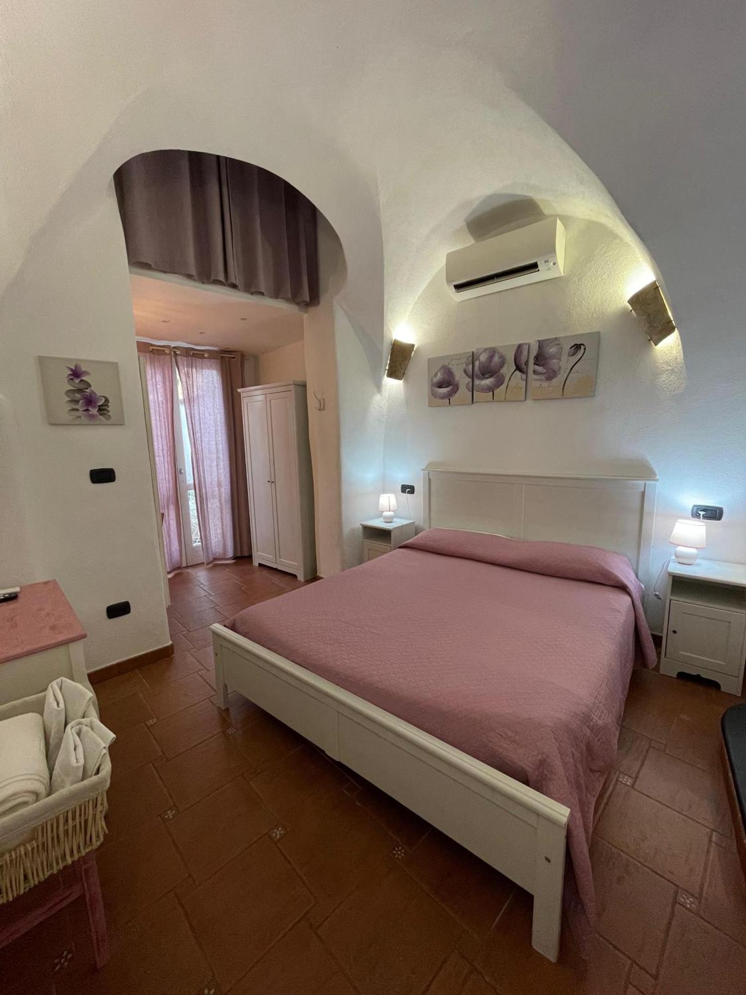 Ca' Du Batan Panzió Spotorno Szoba fotó